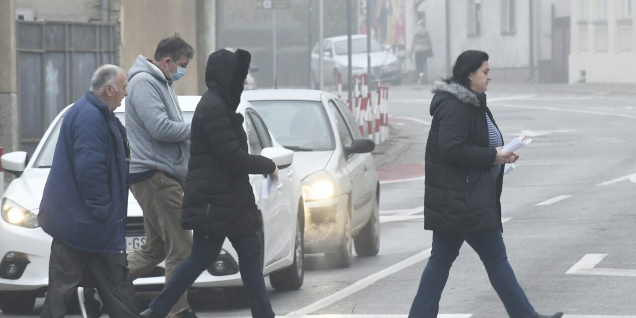 Maglovito jesenje prijepodne u Sisku