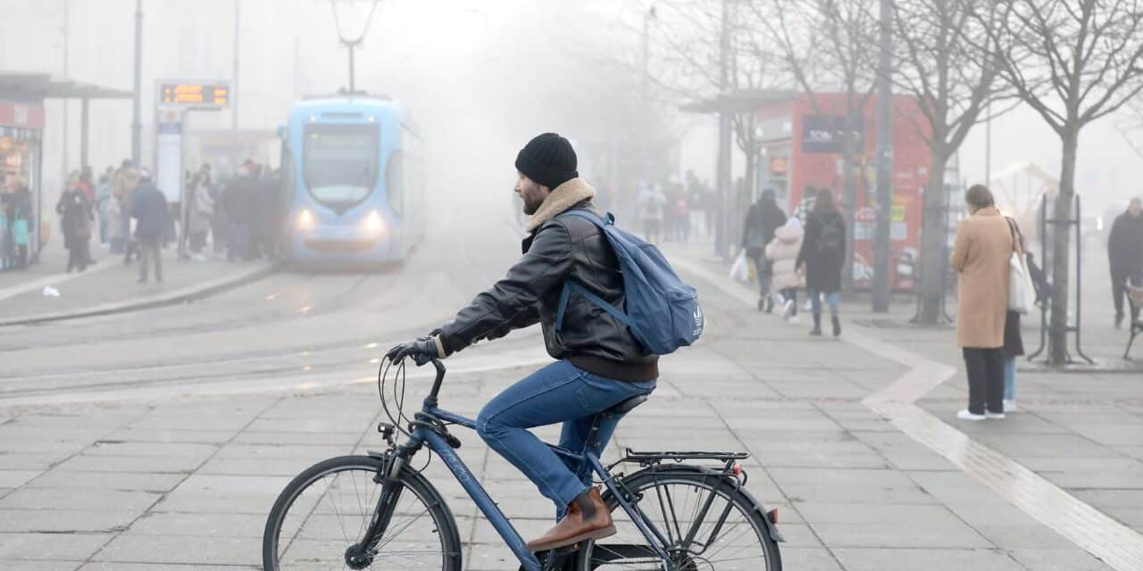 Zagreb: Jutarnja magla