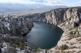 Zbog obilnih kiša visoki vodostaj dodatno uljepšao sliku Modrog jezera