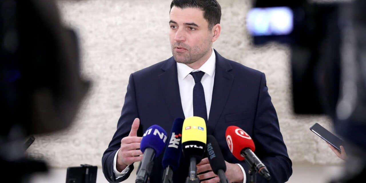 Zagreb: Bernardić govorio o problemima sa odvozom smeća u Zagrebu