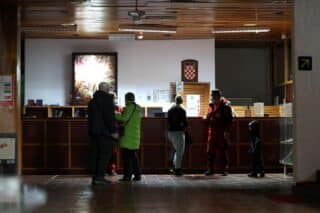 Prve izbjeglice iz Ukrajine ve? stigle u Hrvatsku, u Motel Plitvice na zagreba?koj obilaznici