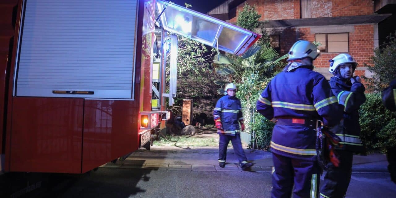 Zagreb: U dvorištu obiteljske kuće došlo je do požara
