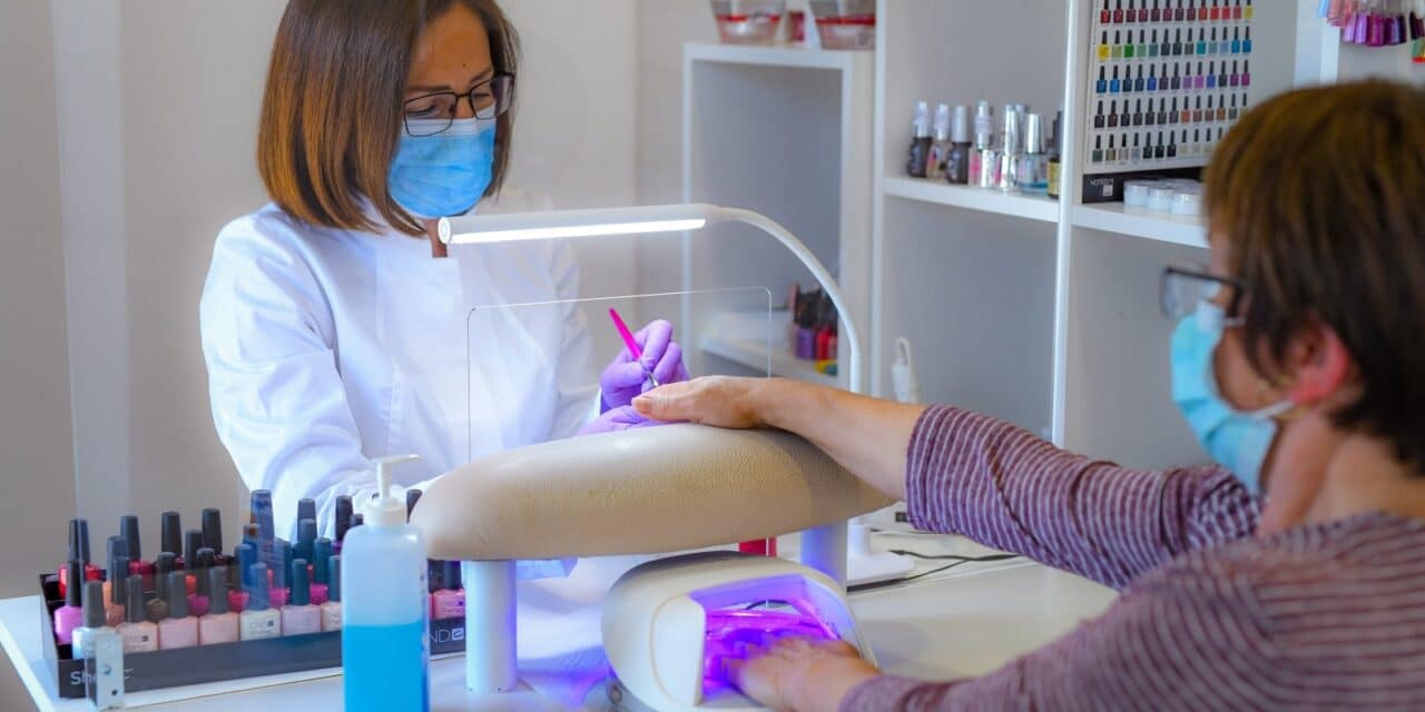 Rad u kozmetičkom salonu u doba pandemije koronavirusa