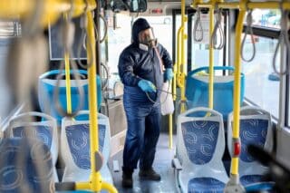 Zagreb: Dezinfekcija ZET-ovih autobusa prije početka puštanja u promet