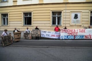 Zagreb: Prosvjedni performans Udruge za zaštitu okoliša Resnik