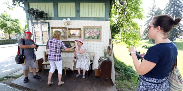 Karlovac: Uz Paviljon Katzler otvoren je jedinstveni foto kutak i dnevni boravak na otvorenom