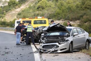 U prometnoj nesreći kod Skradina sudjelovala tri vozila