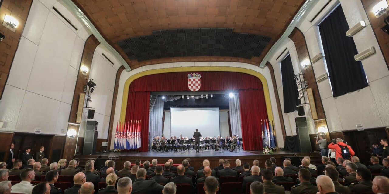 Zagreb: Obilje�ena 31. obljetnica Glavnog sto�era OSRH