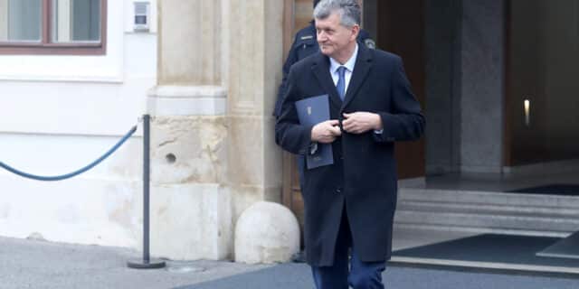 Nakon razgovora s premijerom ministar Kujundžić najavio konferenciju za medije