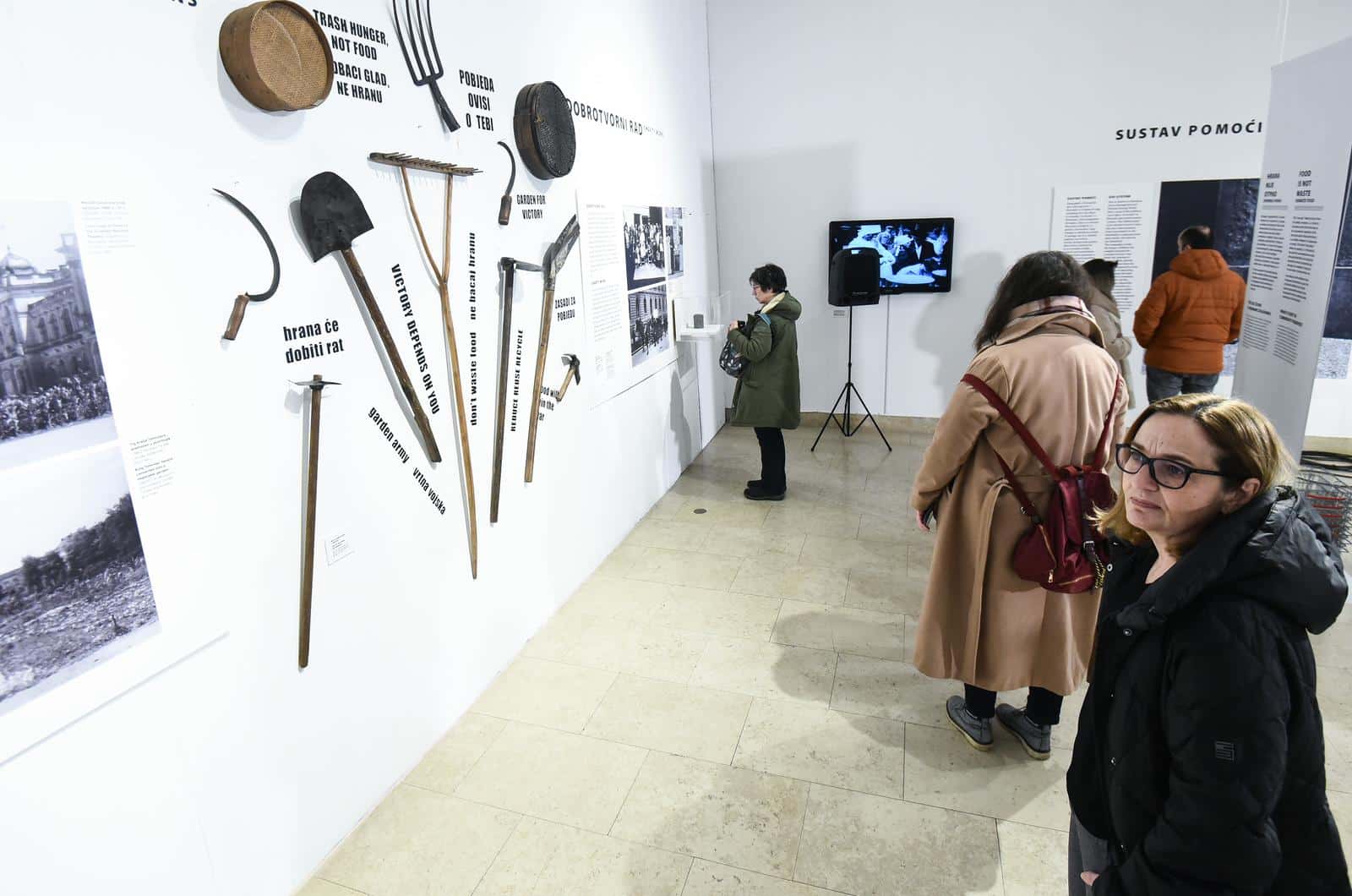 Gradona?elnik Toma�evi? na sve?anom otvorenju 18. No?i muzeja u Etnografskom muzeju