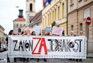 Zagreb: Odgojitelji i zaposleni u vrtićima prosvjedovali na Trgu svetog Marka