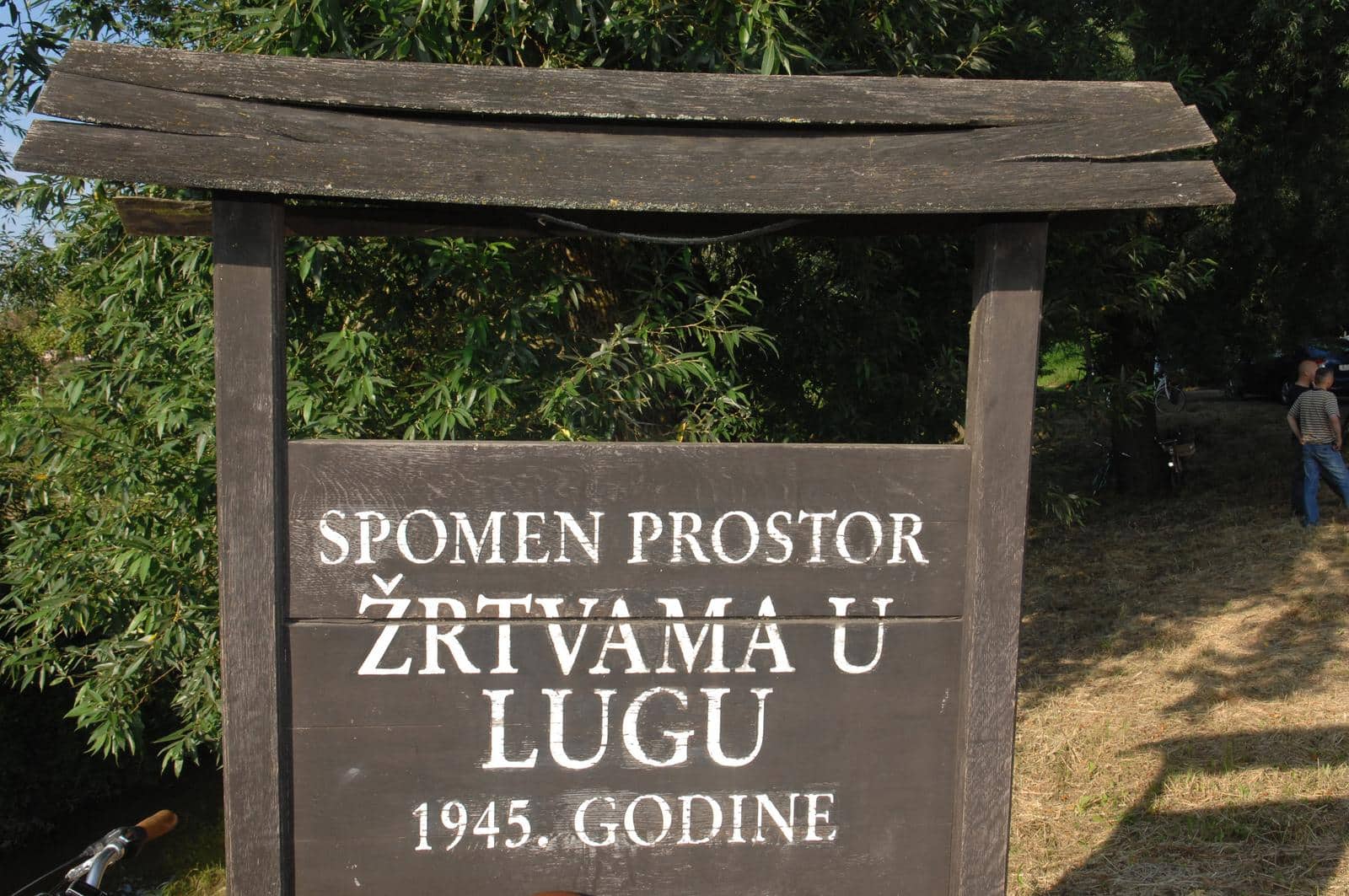 Bjelovar: Komemoracija i misa u spomen na �rtve pora?a na spomen podru?ju Lug