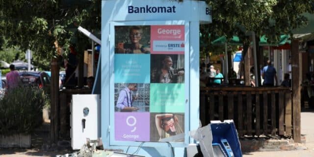 Zagreb: U Gajnicama eksplozivom raznesen bankomat