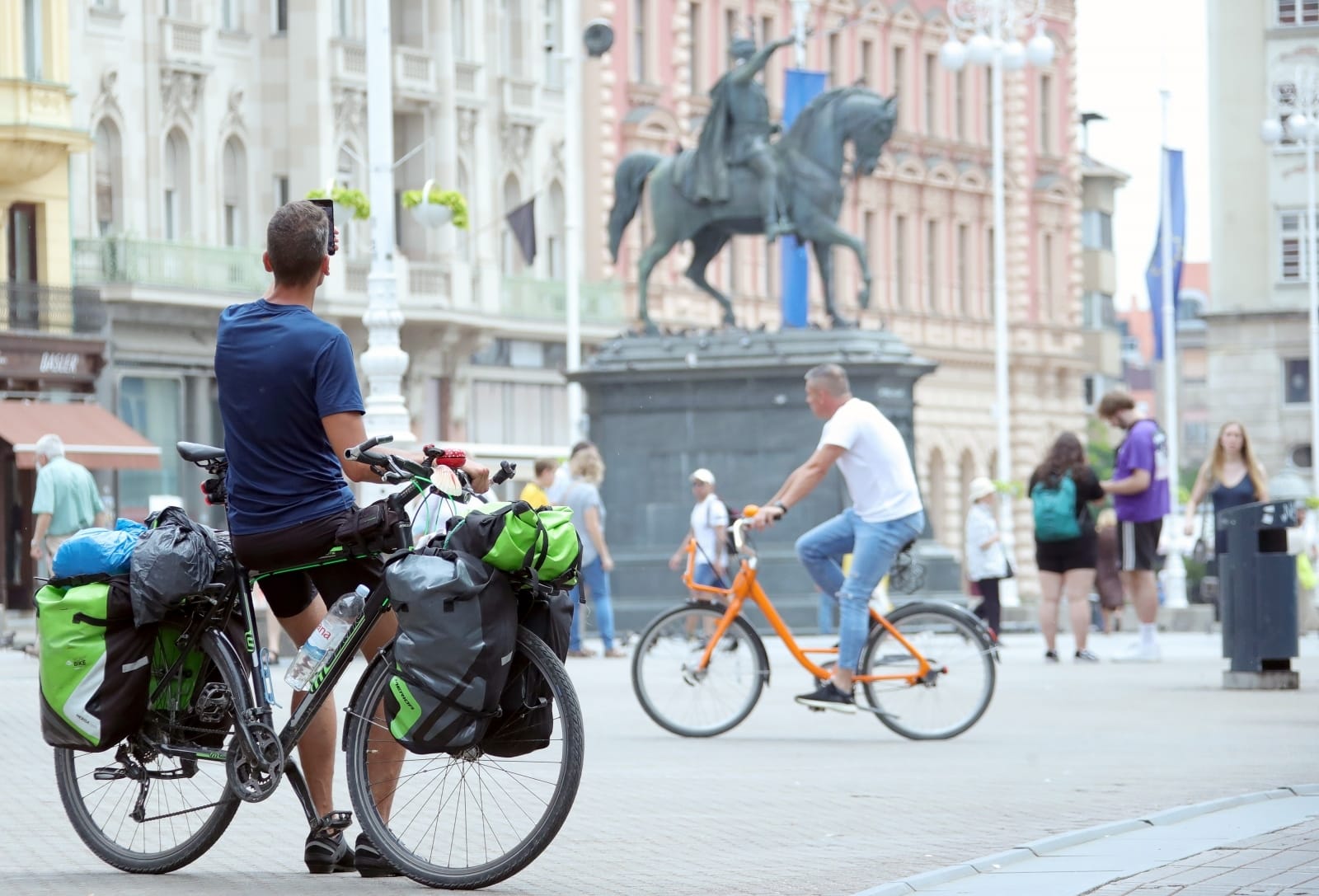 zagreb korona