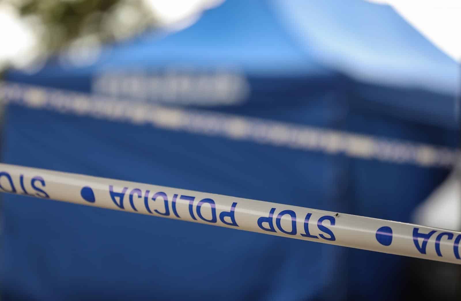 Zagreb: Očevid u Trnju gdje je na parkiralištu pronađen mrtav muškarac