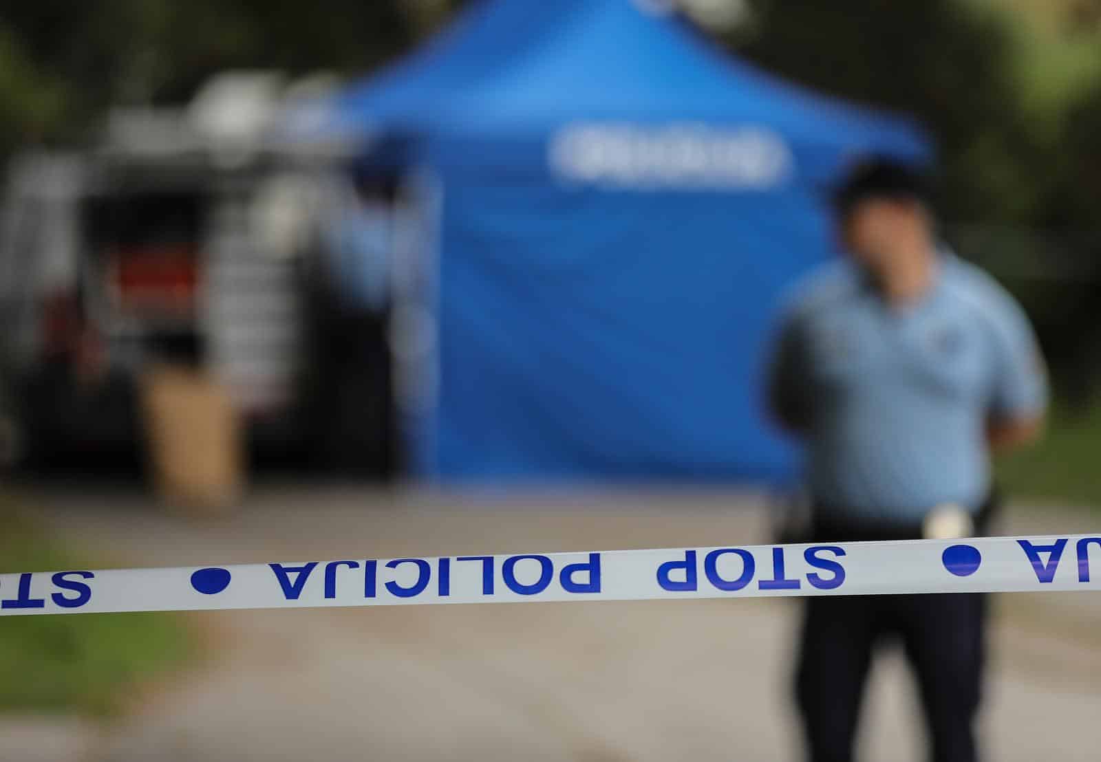 Zagreb: Očevid u Trnju gdje je na parkiralištu pronađen mrtav muškarac
