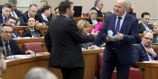 Ponovno glasovanje u Saboru nakon što je prethodno glasovanje prekinuto zbog kvoruma