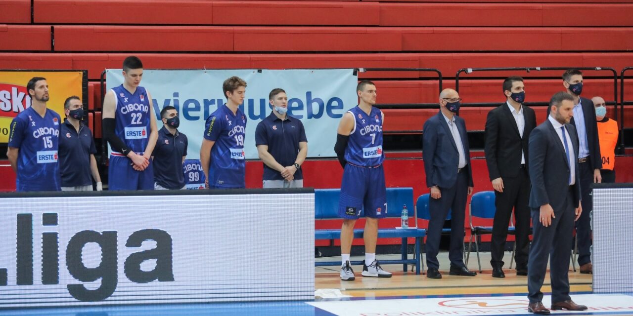 Zagreb: Minuta šutnje za preminulog gradonačelnika Bandića na košarkaškoj utakmici Cibona – Split