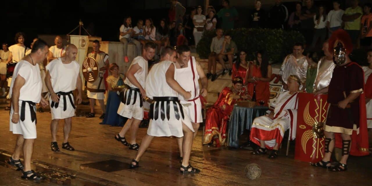 Sinj: Revijalna povijesna utakmica između Delmata i Rimljana