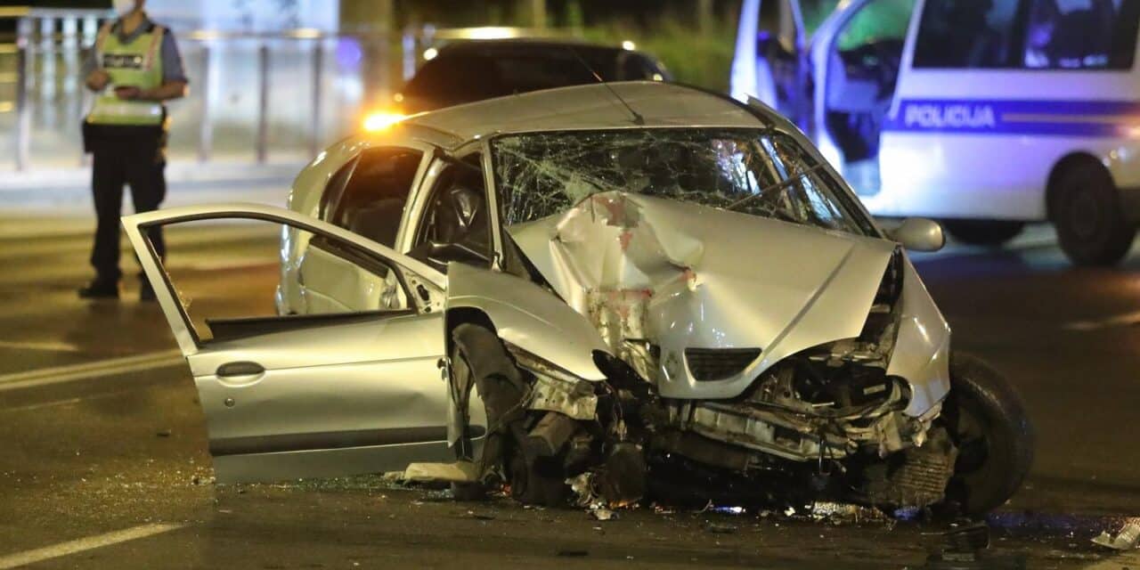 Zagreb: Automobilom se zaletio u stup, policija obavlja očevid