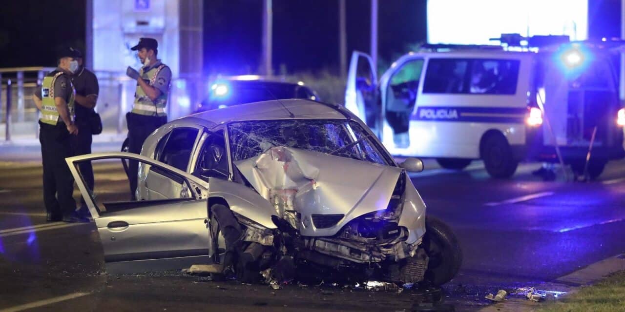 Zagreb: Automobilom se zaletio u stup, policija obavlja očevid