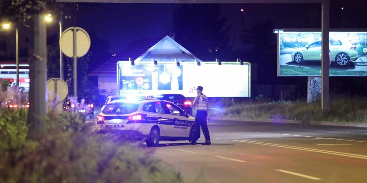 Zagreb: Automobilom se zaletio u stup, policija obavlja očevid