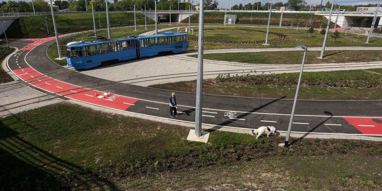 Zagreb: Prvi tramvaji prometuju na rakonstruiranoj trasi rotora