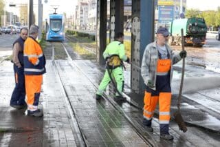 Zagreb: Zbog puknuća vodovodne cijevi  zatvoreno je raskrižje Držićeva-Branimirova