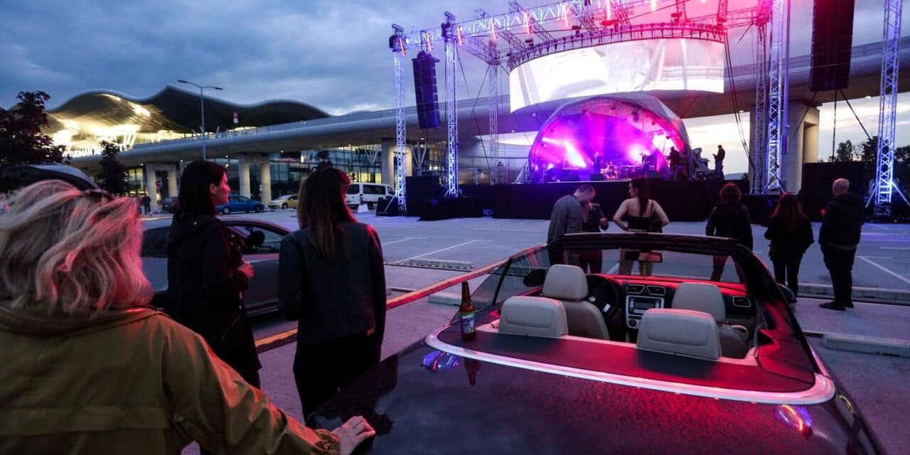 Zagreb: Kawasaki 3P održao drive-in koncert na parkingu aerodroma