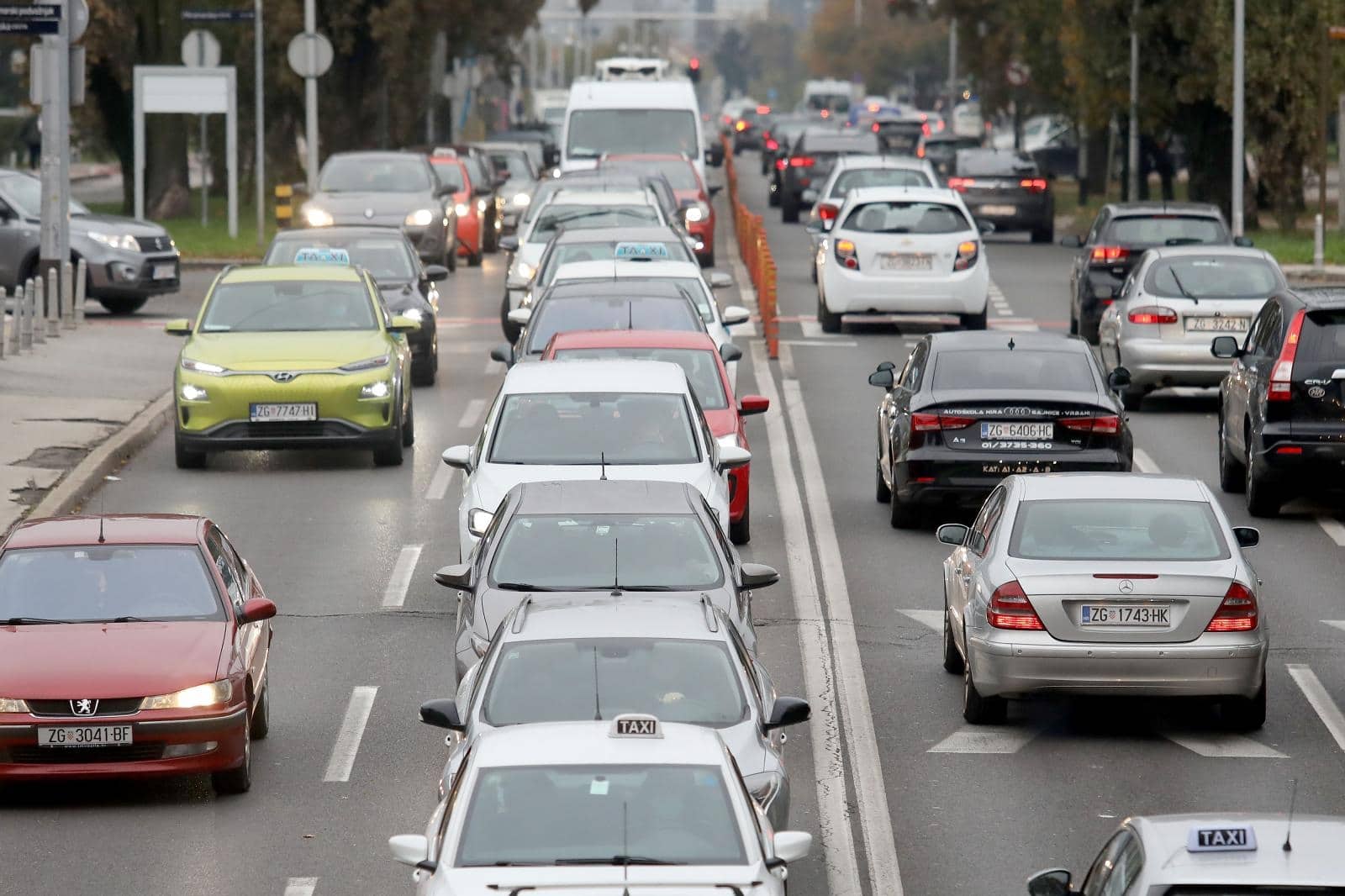 Dnevna svjetla na automobilima obavezna od 1. studenoga