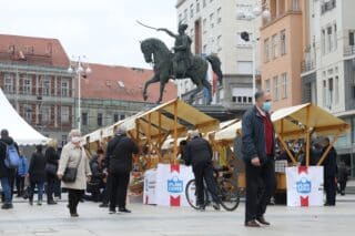 Zagreb: Na Trgu bana Jelačića otvorena manifestacija Plavi ceker