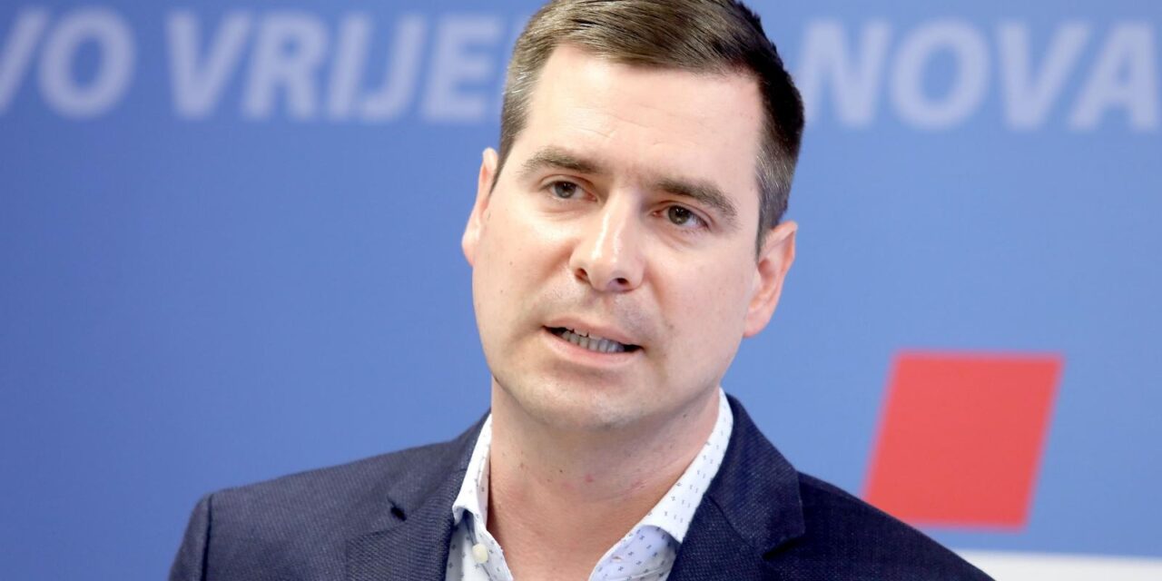 Zagreb: Članovi HDZ-a Ivan Ćelić i Mislav Herman održali konferenciju za medije