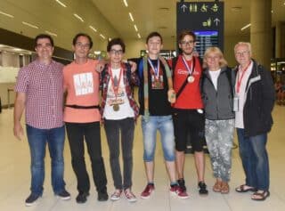 Zagreb: Povratak ekipe koja je osvojila brončane medalje na kemičarskoj olimpijadi u Parizu