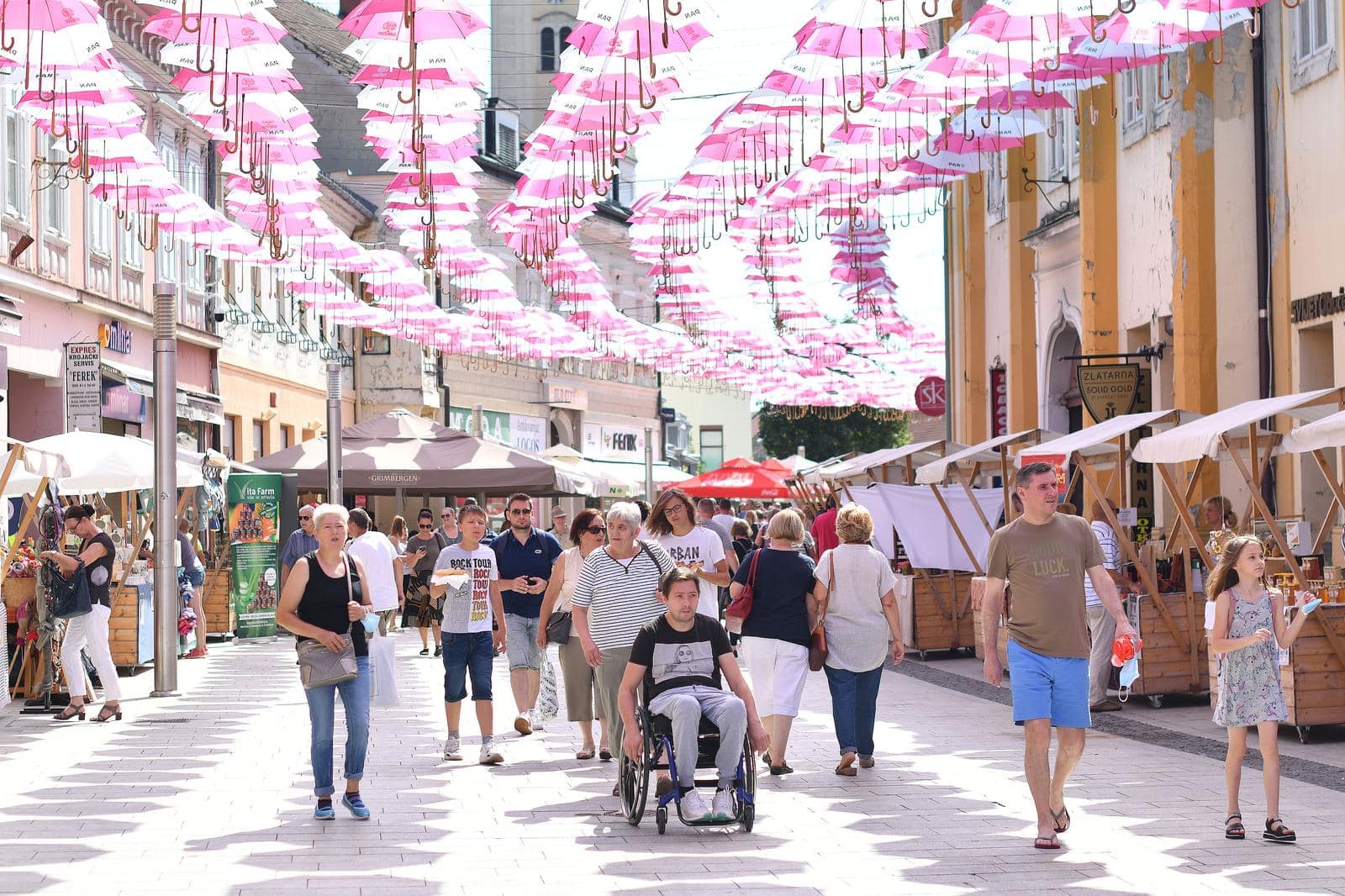 Čakovec: Gradonačelnica Ljerka Cividini obišla štandove na Porcijunkulovom