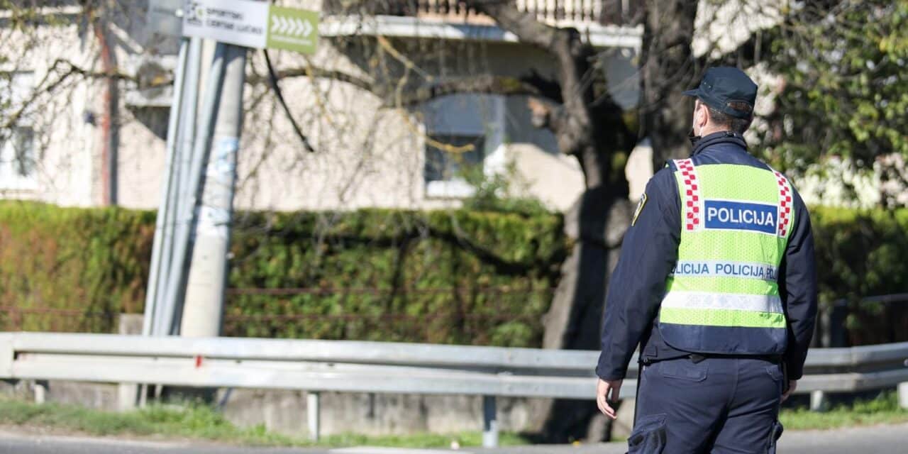 Zagreb: Očevid na mjestu prometne nesreće u Ježdovečkoj ulici