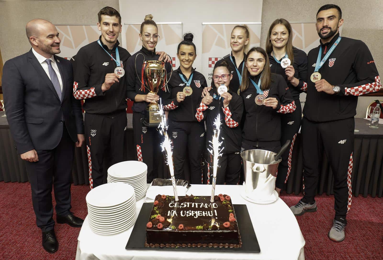 Zagreb: Konferencija za medije hrvatske karate reprezentacije koja je na Europskom prvenstvu osvojila tri zlata, srebro i broncu
