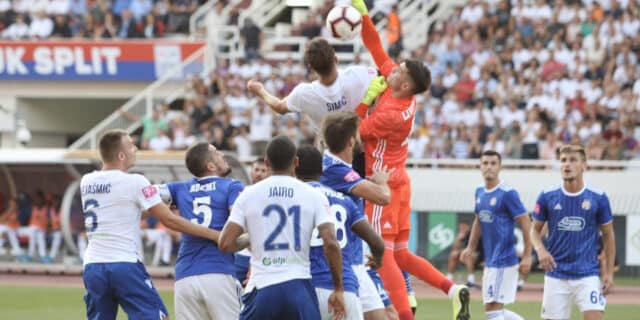 Split: HNK Hajduk i GNK Dinamo u okršaju 7. kola Prve HNL na Poljudu