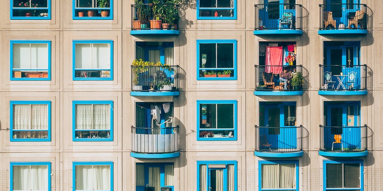apartments-1845884_1280