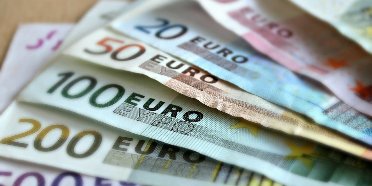 bank-note-209104_1280