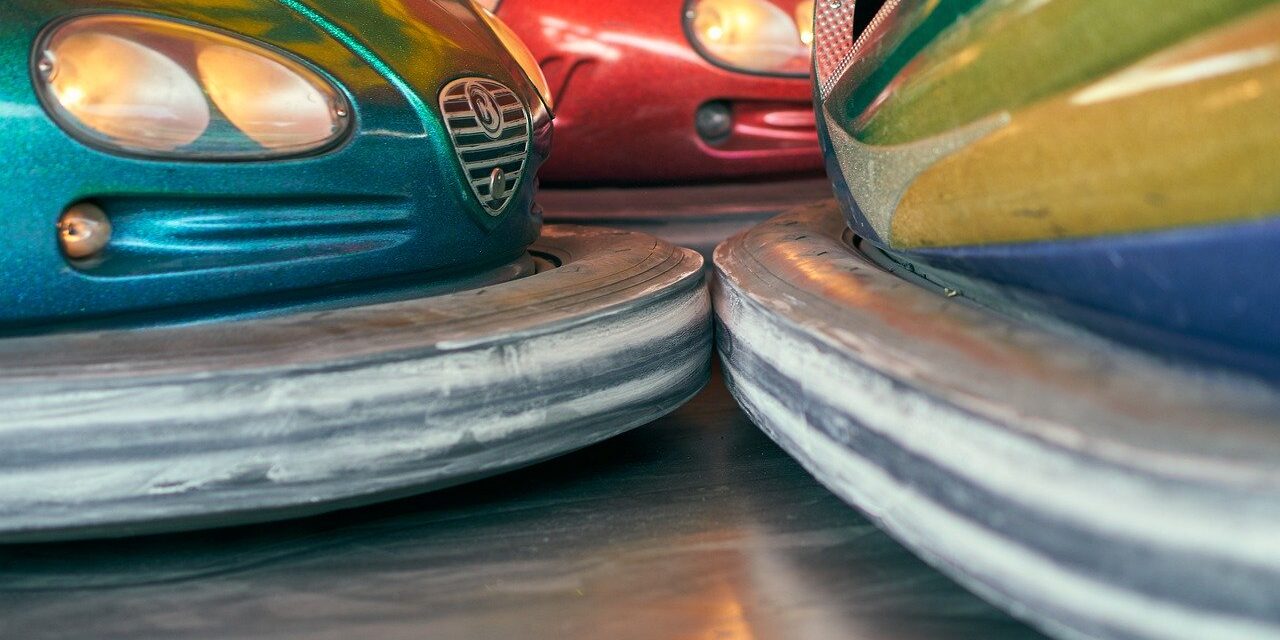 bumper-cars-4390958_1280