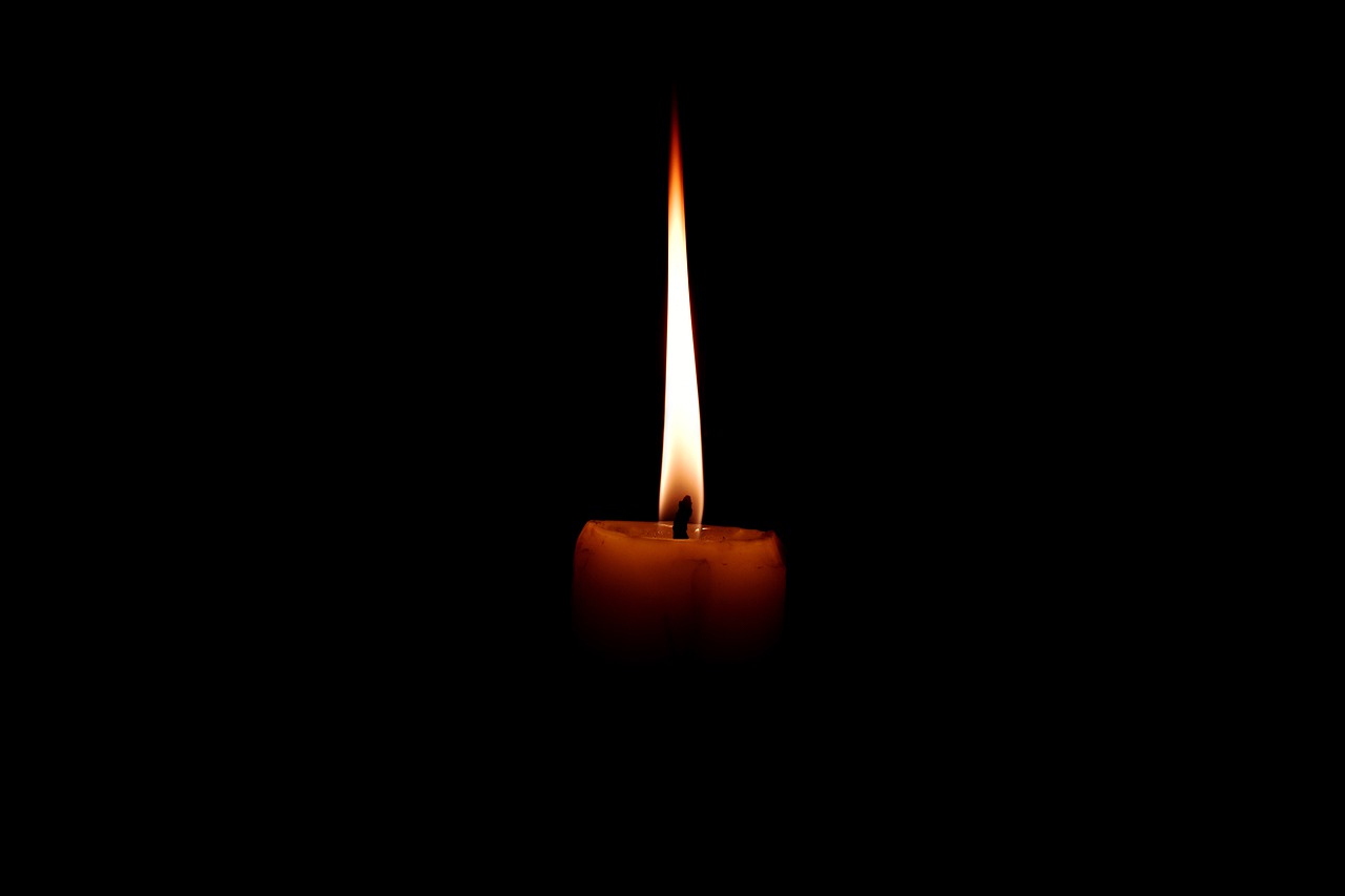 candel-g98603049b_1280