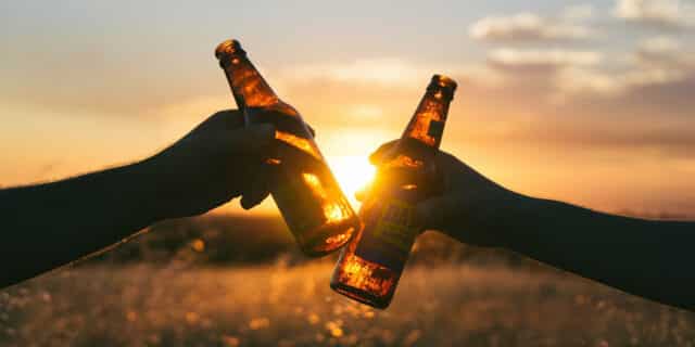 cheers-839865_1280