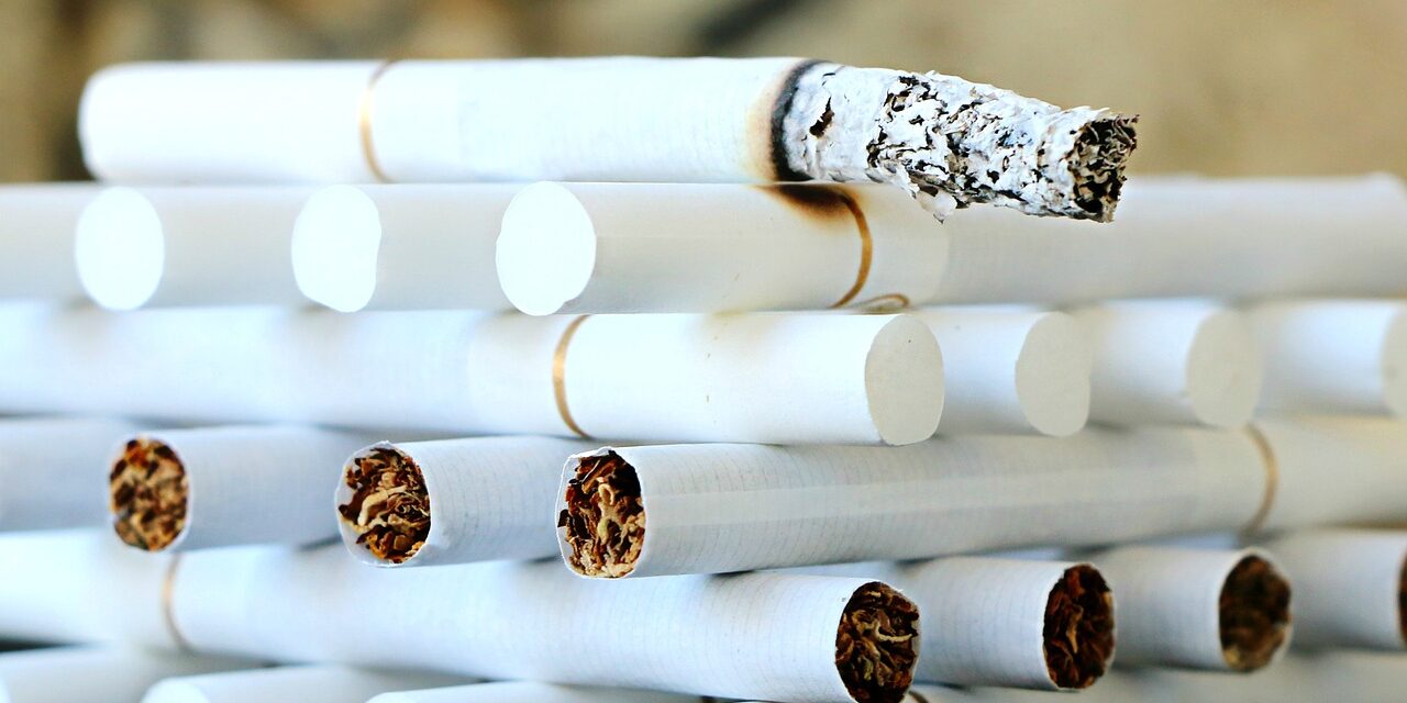 cigarette-1642232_1280