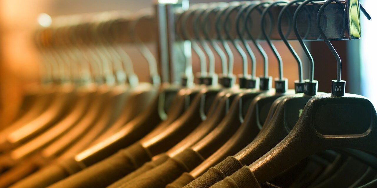 clothes-1834650_1280