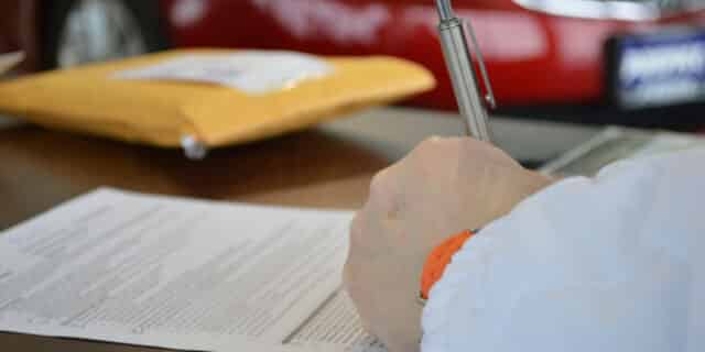 contract-945619_1280