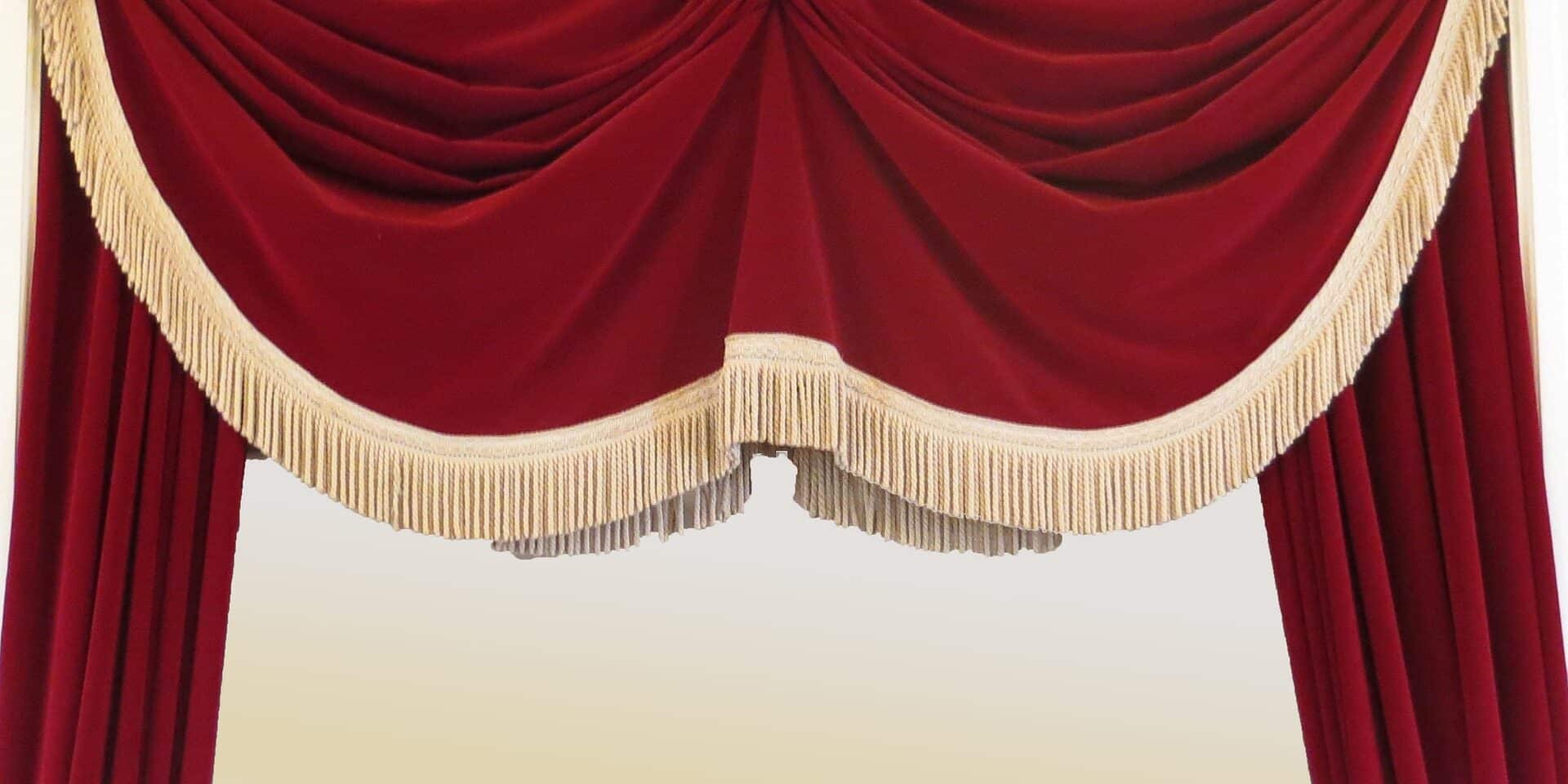curtain-941716_1920