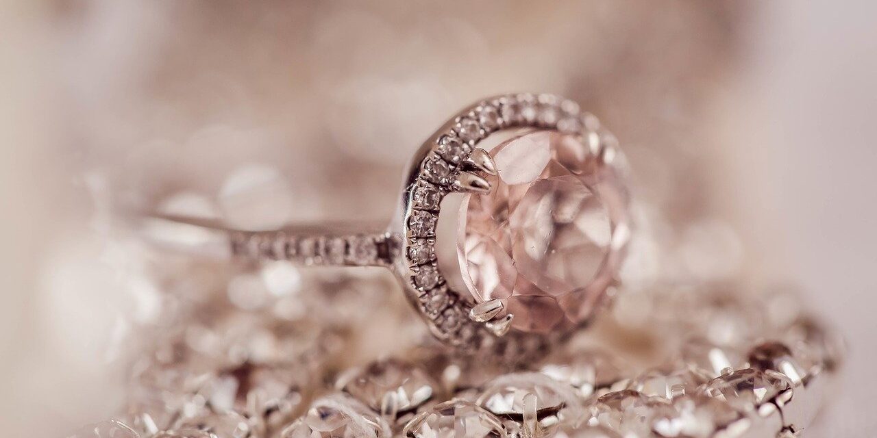 diamond-2594307_1280