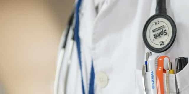 doctor-563428_1920.jpg__648x432_q85_crop_subsampling-2_upscale