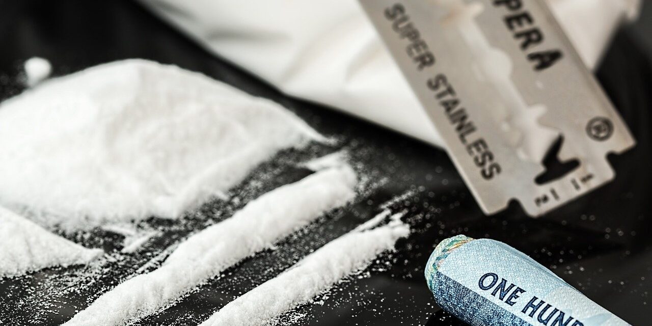 drugs-908533_1280