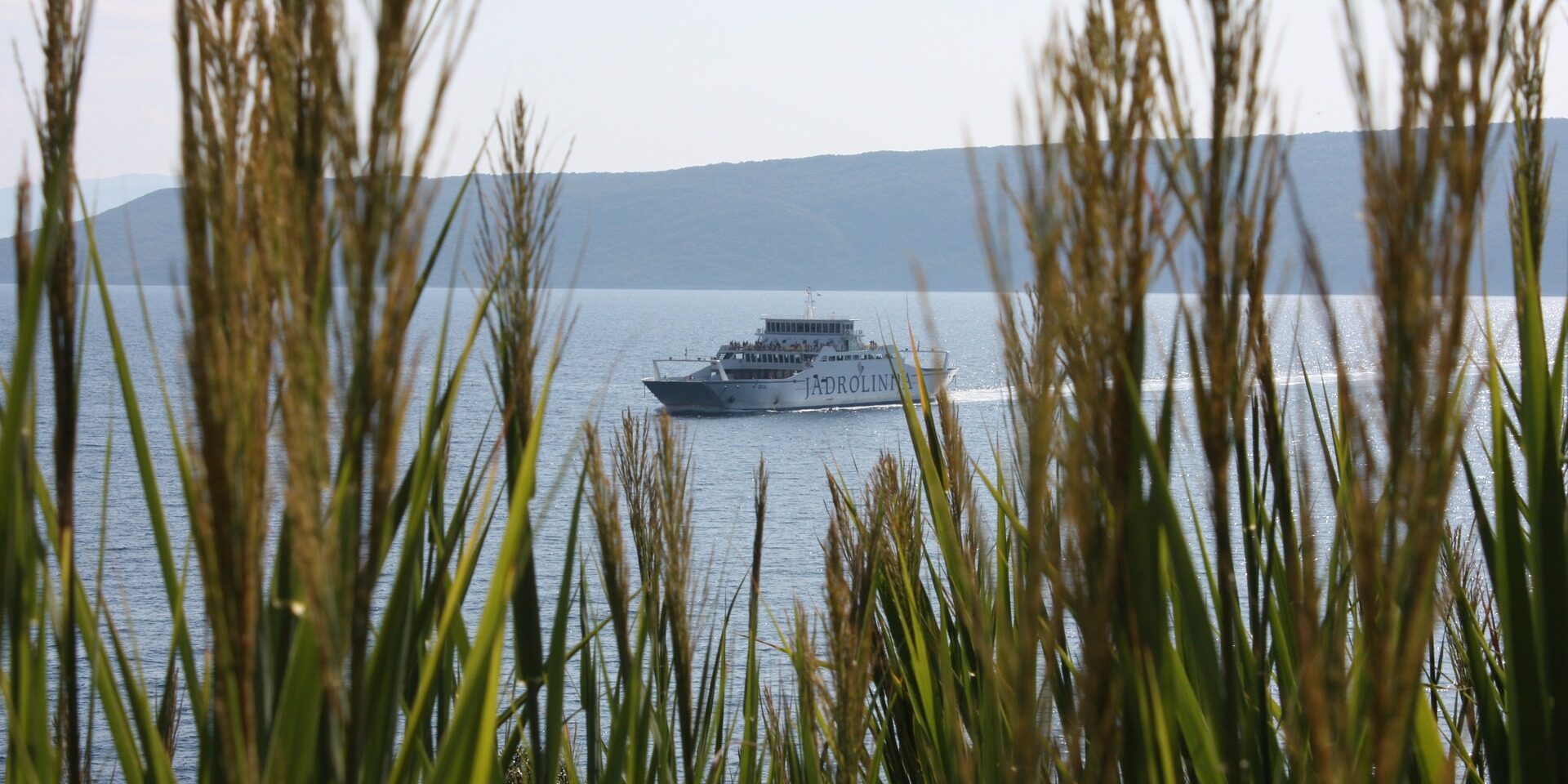 ferry-192730_1920